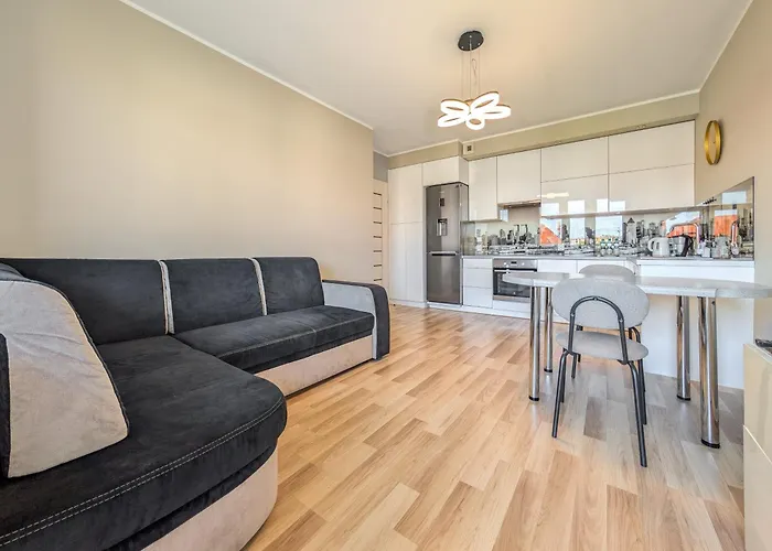 Szczepin Homely By Bookinghost Daire