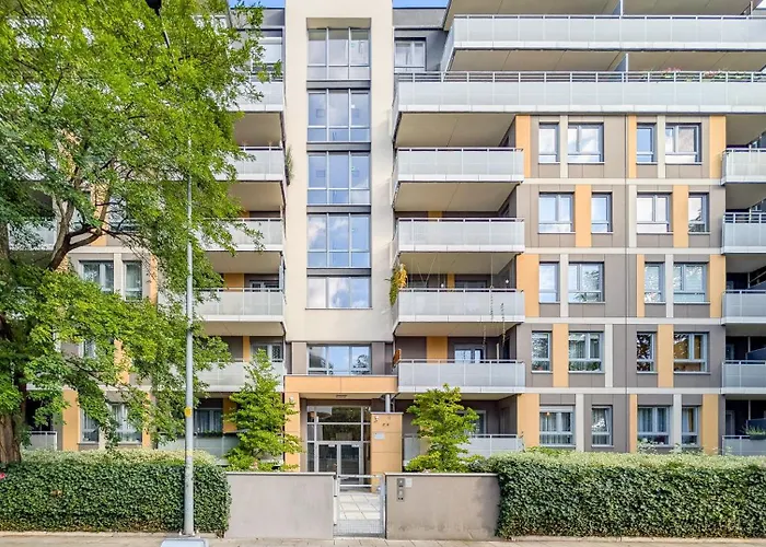 Szczepin Homely By Bookinghost *